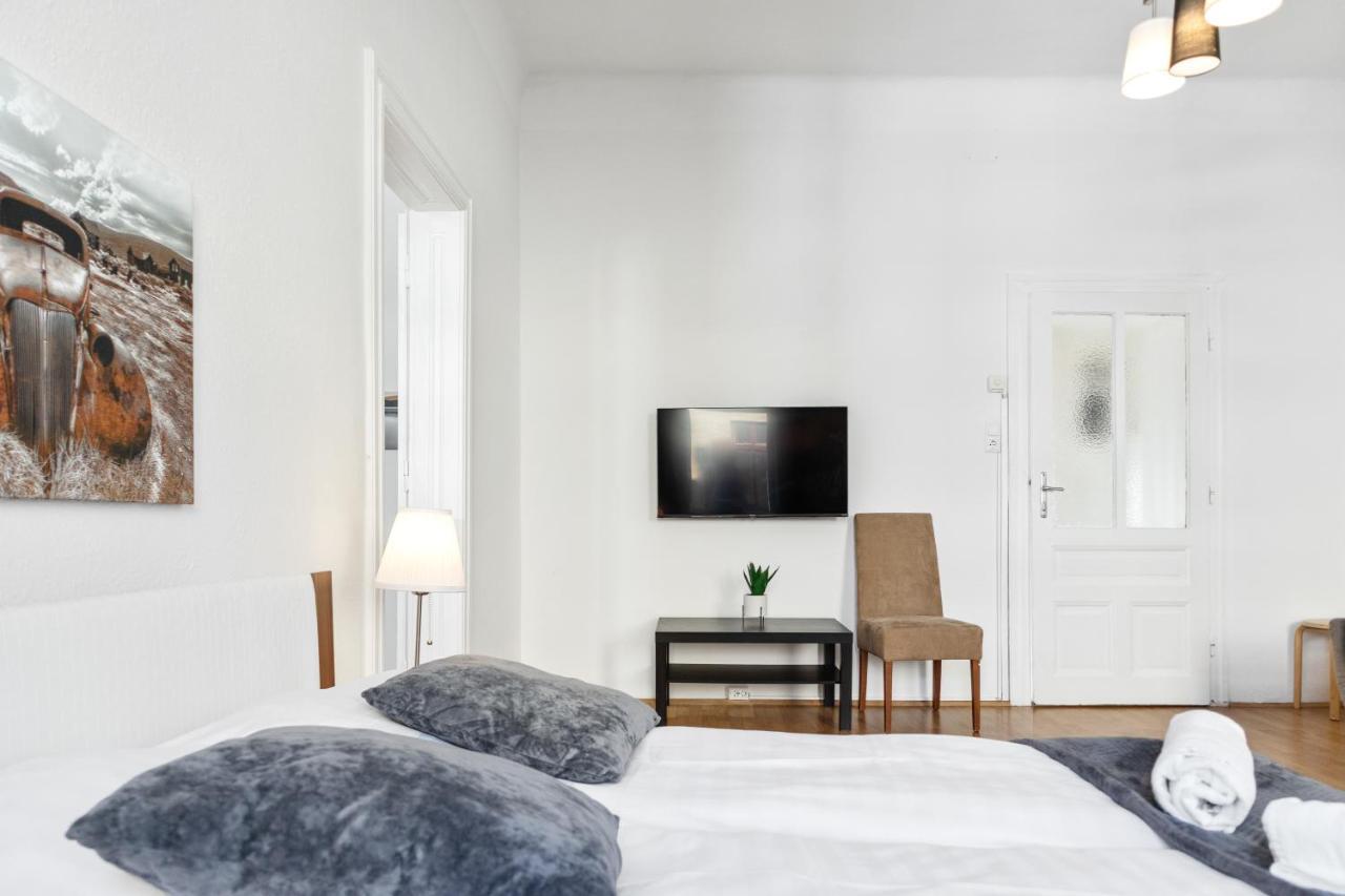 Beautiful 2Br Aptartment 12 Minutes To Downtown Вена Экстерьер фото