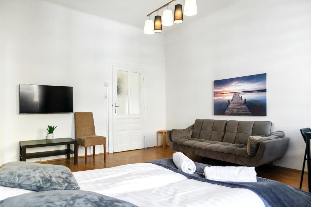 Beautiful 2Br Aptartment 12 Minutes To Downtown Вена Экстерьер фото