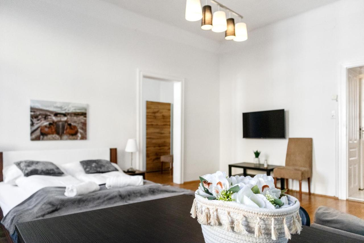 Beautiful 2Br Aptartment 12 Minutes To Downtown Вена Экстерьер фото